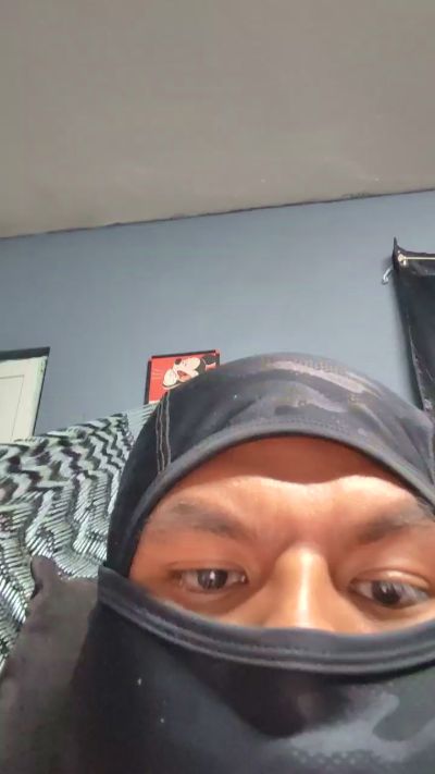 Srfrogs9999 live cam on Cam4