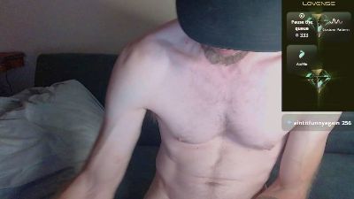 Srfuxalot live cam on Cam4