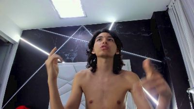 Ssombra_1 live cam on Cam4