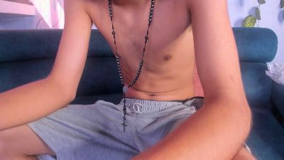Ssombra_1 live cam on Cam4