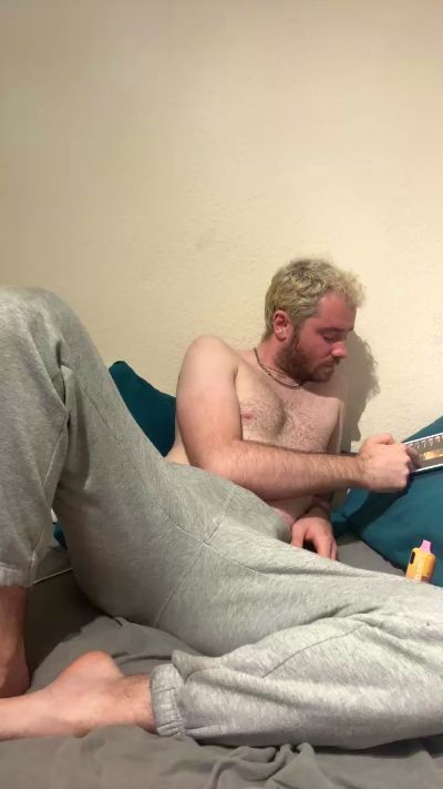 Sstone95 live cam on Cam4
