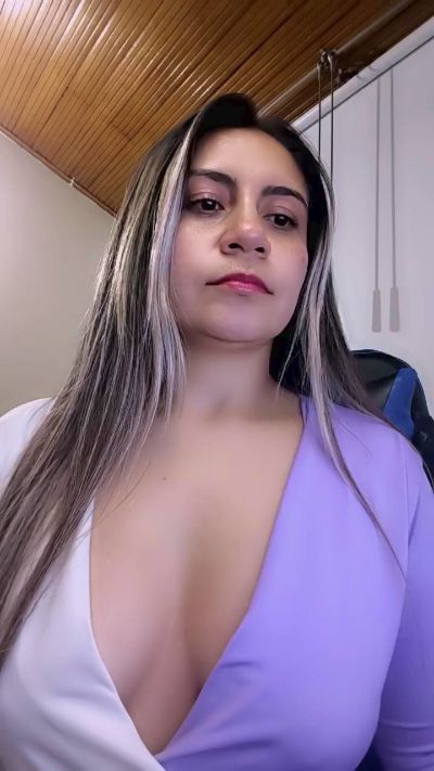 SsweetBlueberry live cam on Cam4