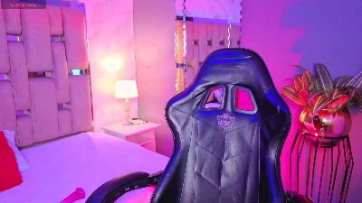 StacyHans live cam on Cam4