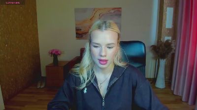 Stacy_West live cam on Cam4