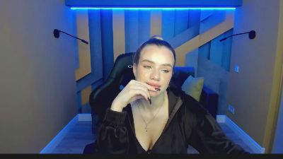 Stacy_West live cam on Cam4