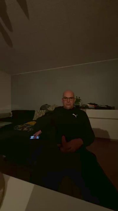 Stan30130 live cam on Cam4