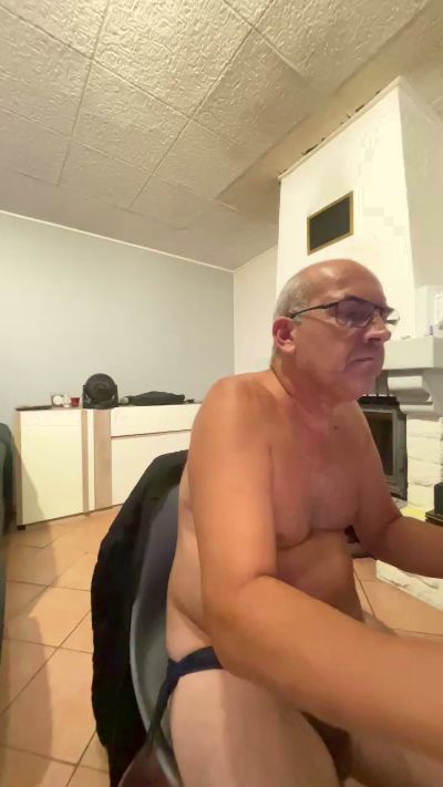 Stan30130 live cam on Cam4