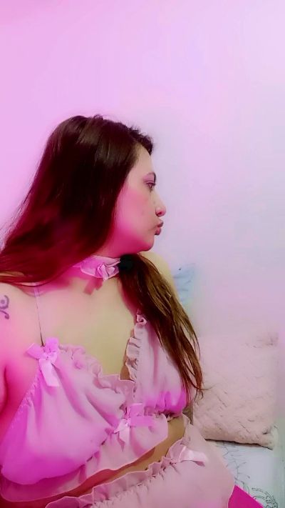 Star_rose18 live cam on Cam4