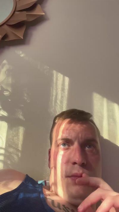Stardawg420 live cam on Cam4