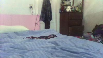Starsquirt79 live cam on Cam4