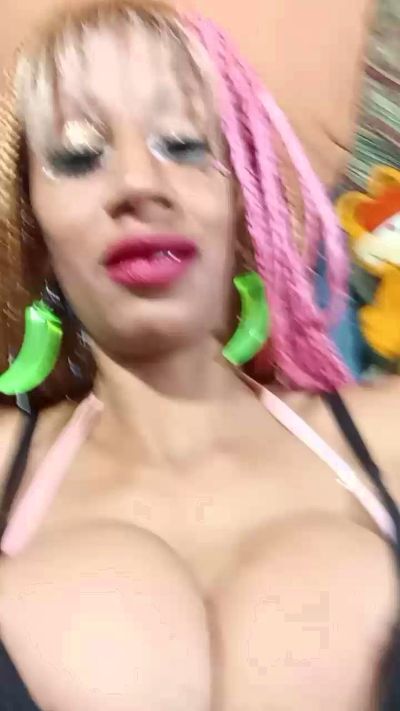 Startuty live cam on Cam4