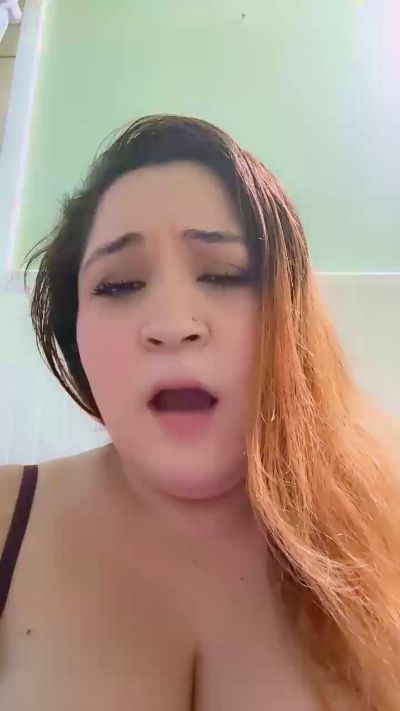 Stayathomemom live cam on Cam4
