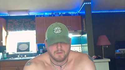 Steamjocky777 live cam on Cam4