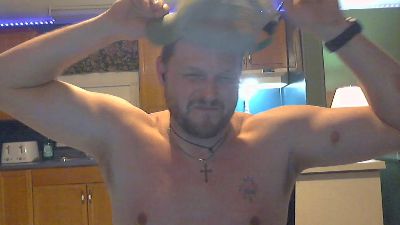 Steamjocky777 live cam on Cam4