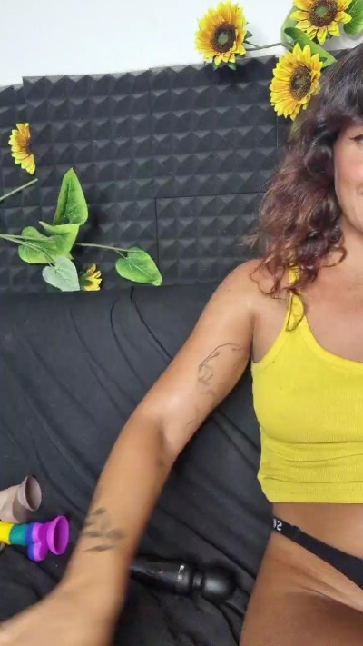 StefaniaPT live cam on Cam4