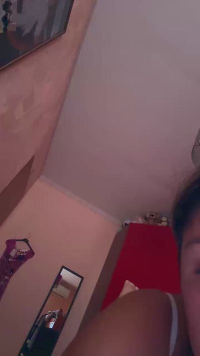 Stella_ live cam on Cam4