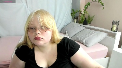 Stella_Brayn live cam on Cam4