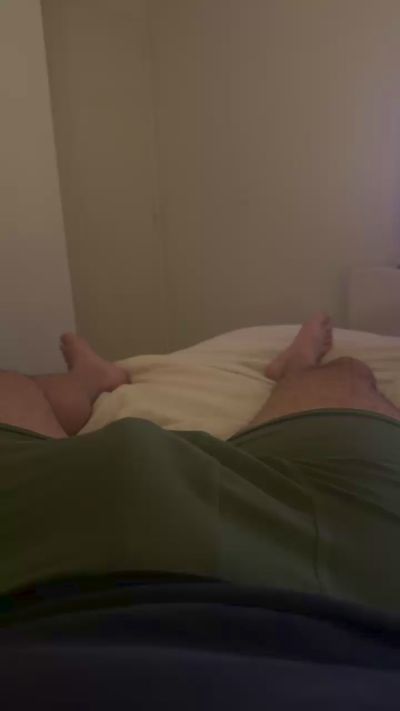 Sterling945 live cam on Cam4