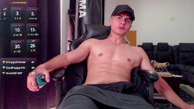 Stiven_C live cam on Cam4