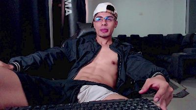 Stiven_C live cam on Cam4