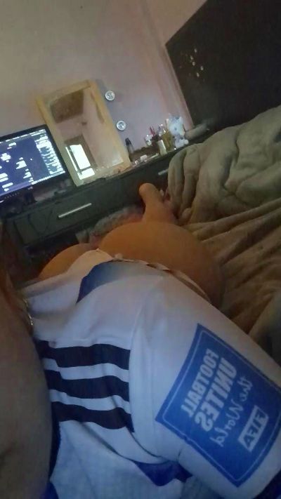 Stormy live cam on Cam4