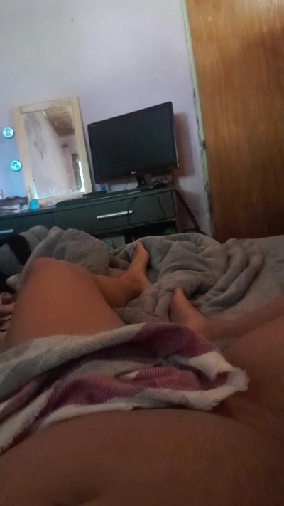 Stormy live cam on Cam4