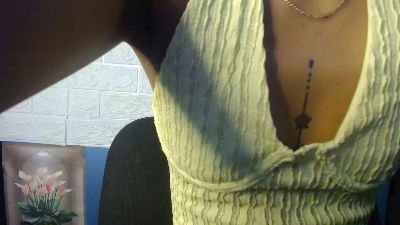 StouteTessa live cam on Cam4