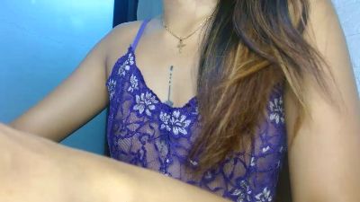 StouteTessa live cam on Cam4