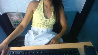 StouteTessa live cam on Cam4