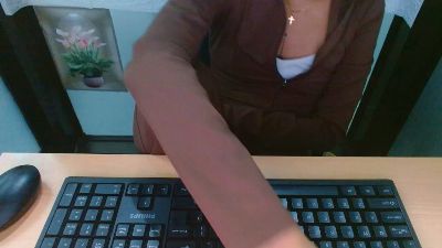 StouteTessa live cam on Cam4