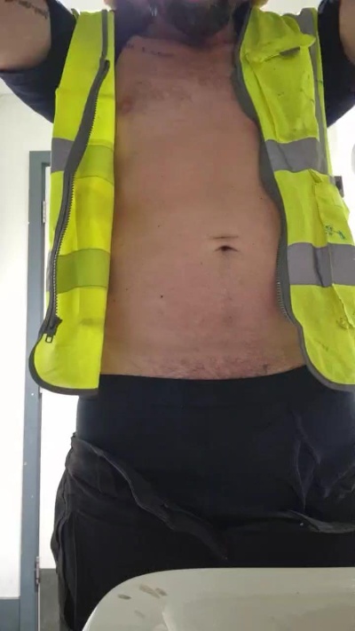 Stra1ghtguy4u live cam on Cam4