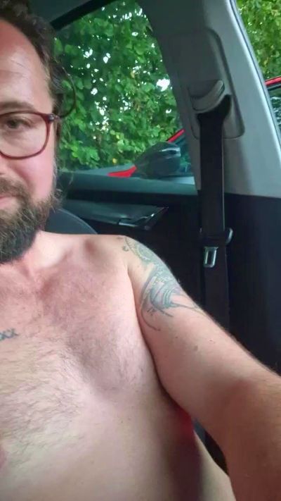 Stra1ghtguy4u live cam on Cam4