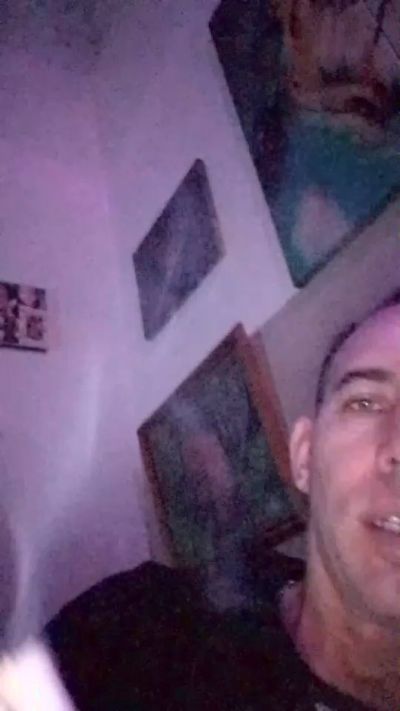 Stragos live cam on Cam4