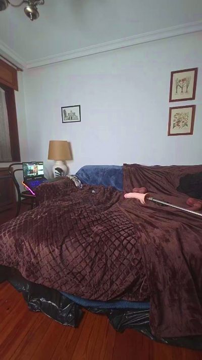 StraightHole5 live cam on Cam4
