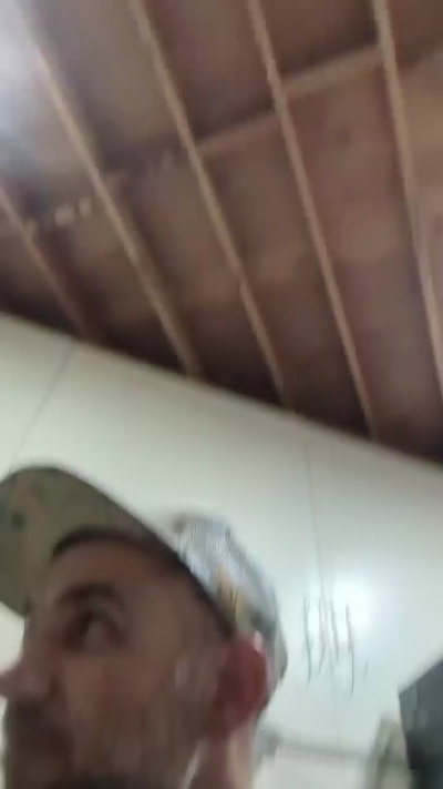 Straightguyshy live cam on Cam4