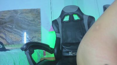 StrikeandSweet live cam on Cam4