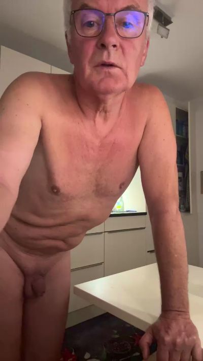 Strolch1707 live cam on Cam4