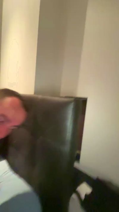Studd06 live cam on Cam4