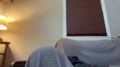 StudlyHardwood live cam on Cam4