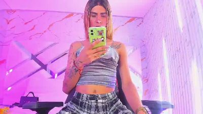 StyleQueen18 live cam on Cam4