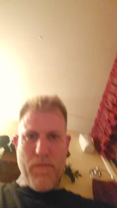 SuSpence69 live male webcam from United States