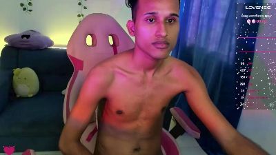 SubmissiveHorny live cam on Cam4