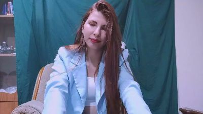 SudieLatona live cam on Cam4