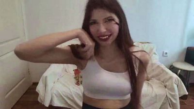 SudieLatona live cam on Cam4