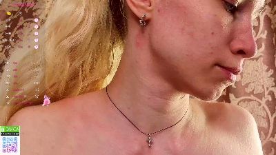 Sue_Holland live cam on Cam4