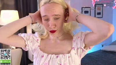 Sue_Holland live cam on Cam4