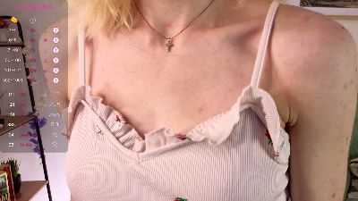 Sue_Holland live cam on Cam4
