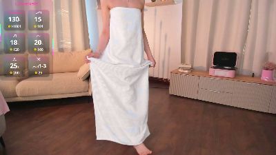 Sue_Kotara live cam on Cam4