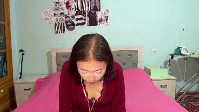 SueannChaplik live cam on Cam4