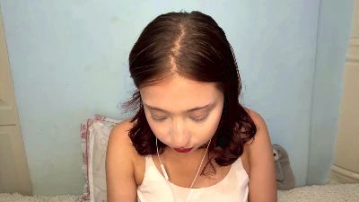 SueannChaplik live cam on Cam4
